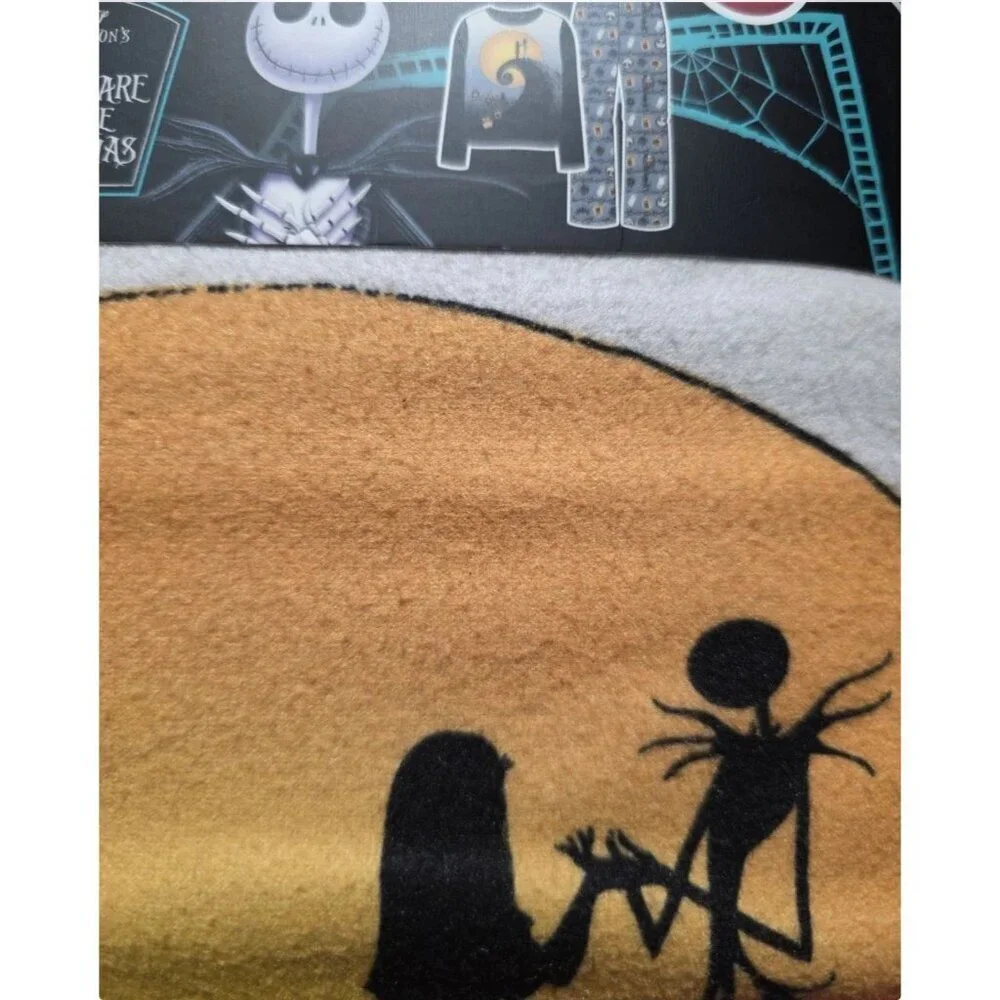 Disney Size XXL Tim Burton’s The Nightmare Before Christmas Adult Pajama Set New - Picture 5 of 7